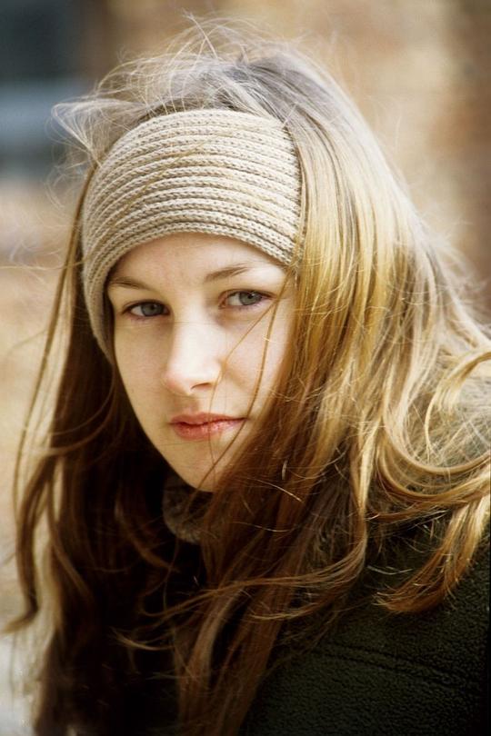 阿德莱德·勒鲁 Adélaïde Leroux照片