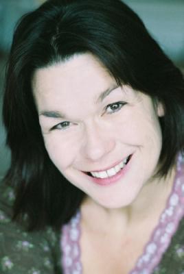 艾曼纽·迪普伊 Emmanuelle Dupuy照片