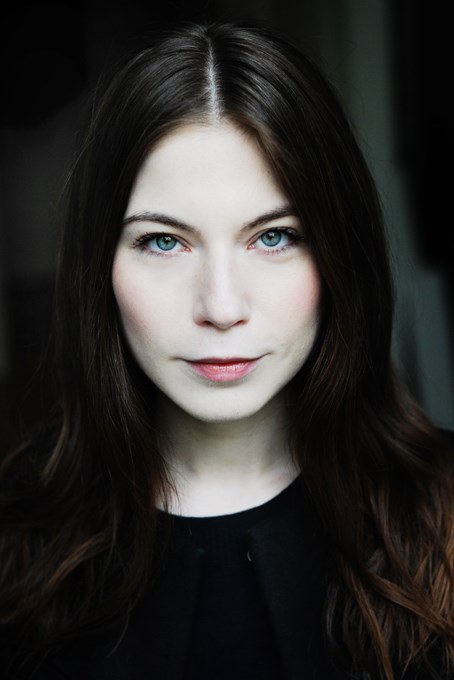 诺拉·冯·瓦尔茨特滕 Nora von Waldstätten照片