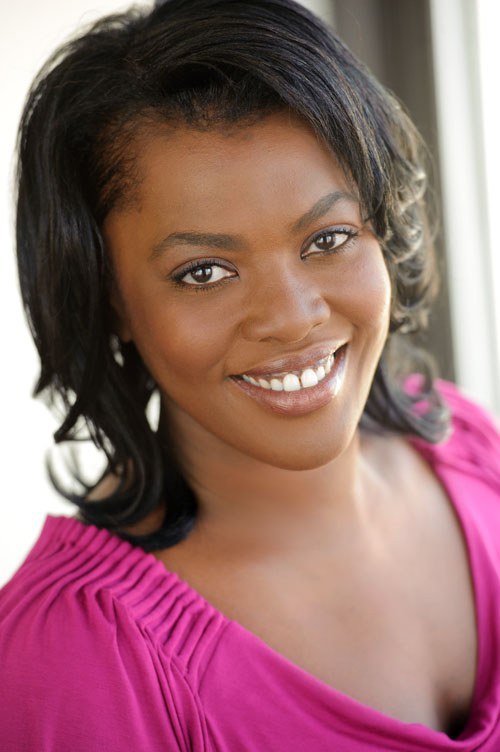 希瑟·西姆斯 Heather Simms照片