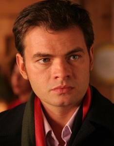 克洛维斯·科尔尼亚克 Clovis Cornillac照片