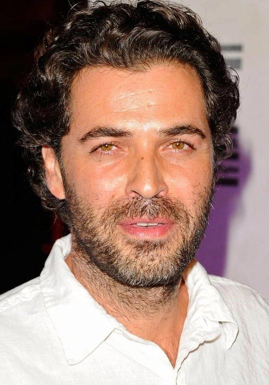 阿什拉夫·法拉哈 Ashraf Farah照片