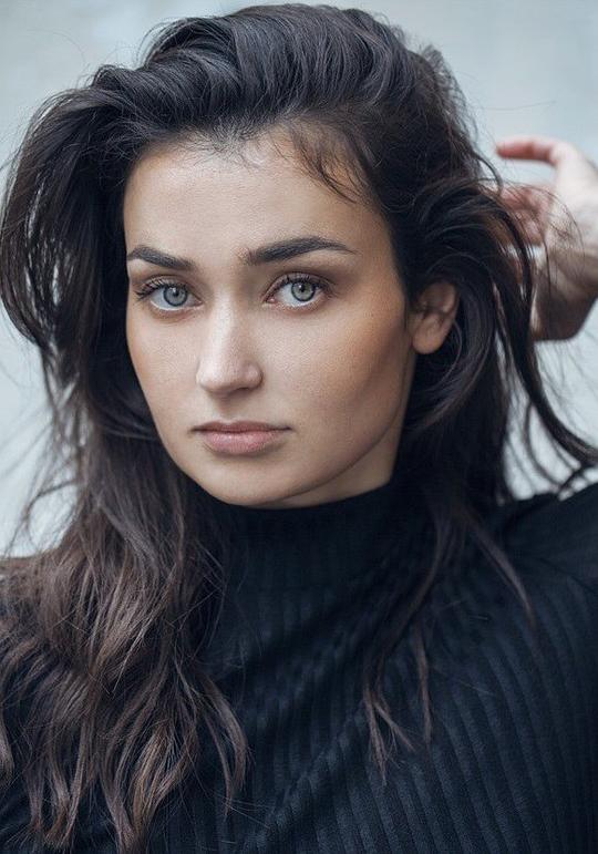 露易丝·里比耶 Louise Ribiere照片