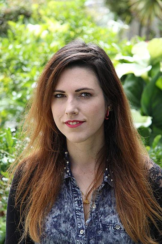 阿努克·惠斯塞尔 Anouk Whissell照片