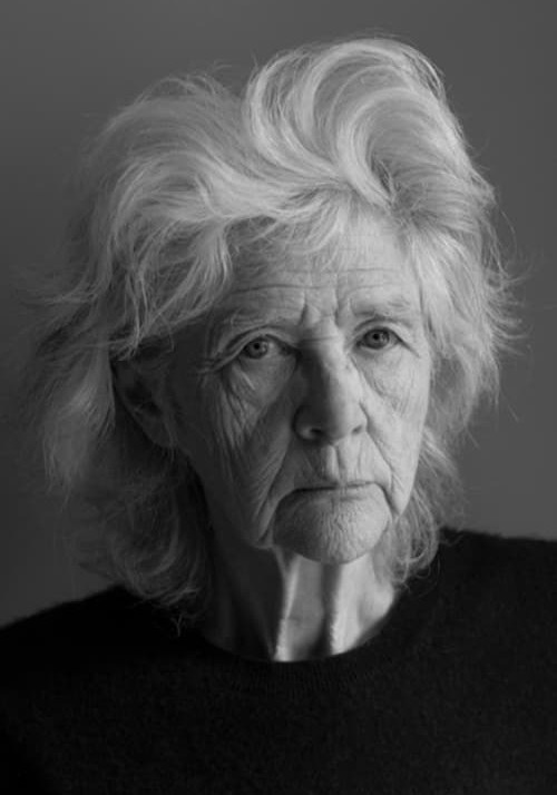 克莱尔·库尔特 Clare Coulter照片