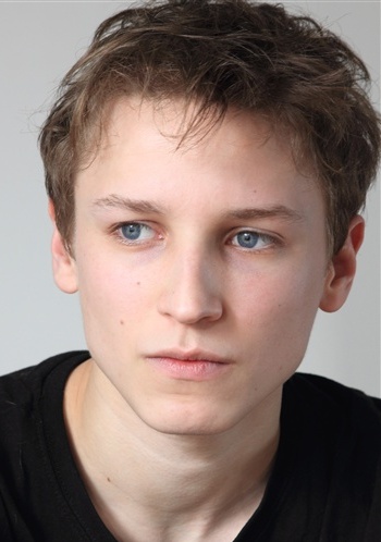 恩斯特·吴默埃 Ernst Umhauer照片