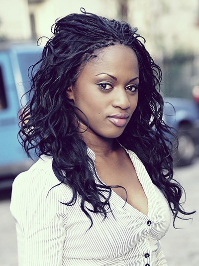 麦穆娜·杜库雷 Maïmouna Doucouré照片