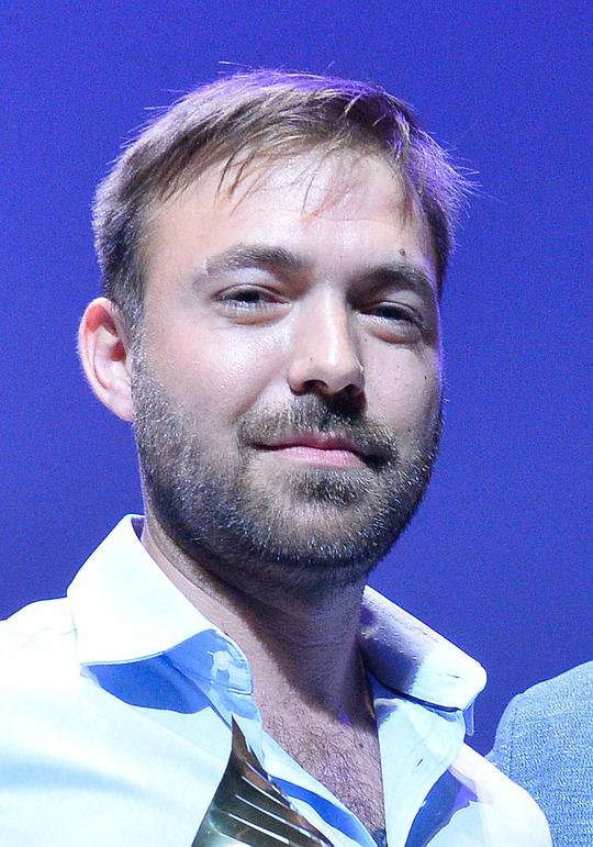 于贝尔·夏鲁埃尔 Hubert Charuel照片