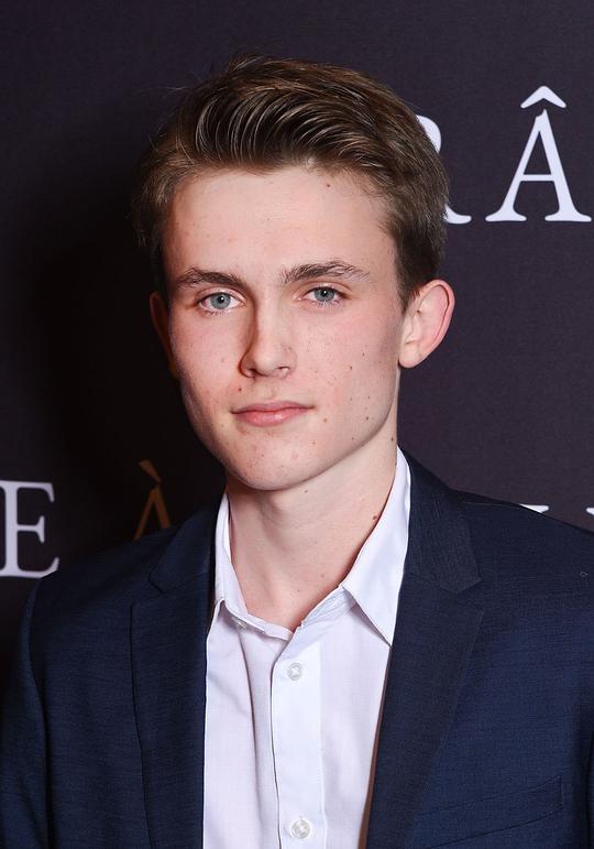 马克斯·利伯特 Max Libert照片