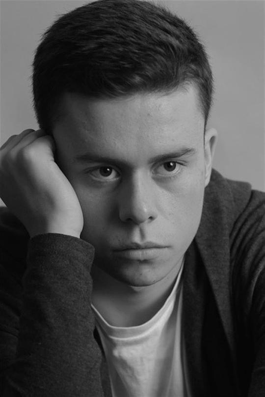 马蒂厄·卢奇 Matthieu Lucci照片