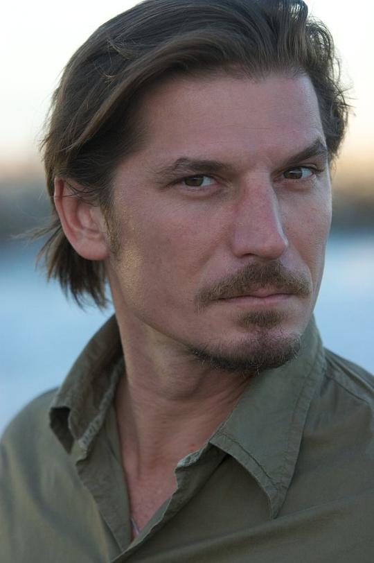 卢卡·佩洛斯 Luka Peros照片