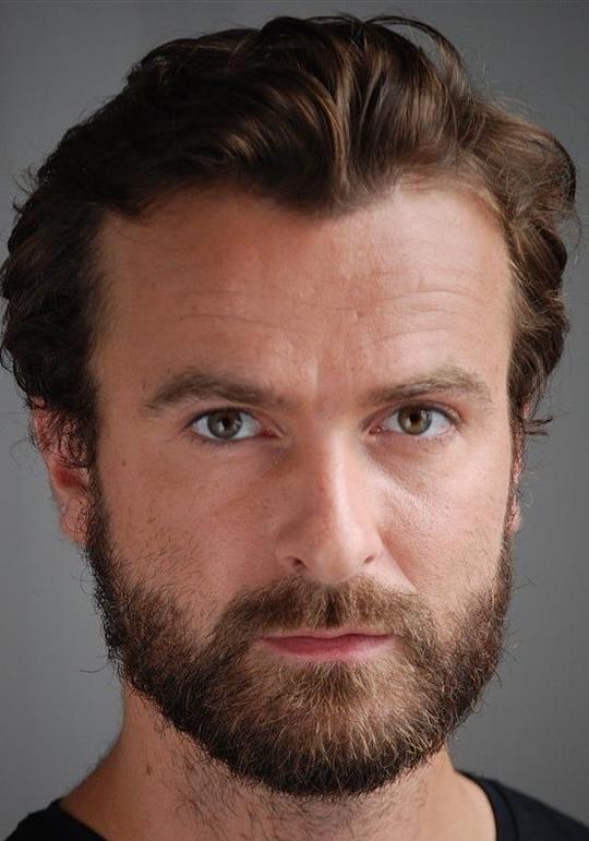 阿毛里·德·克赖恩库尔 Amaury de Crayencour照片