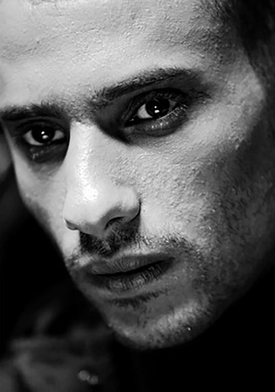 卡梅尔·拉布鲁迪 Kamel Laadaili照片