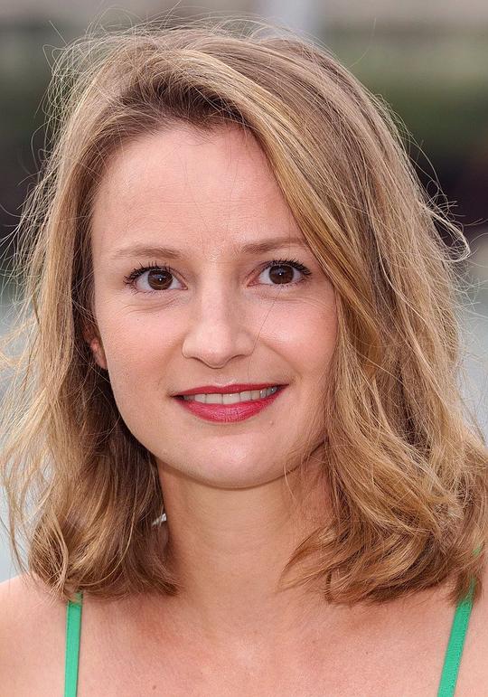 蒂法因·戴维斯 Tiphaine Daviot照片