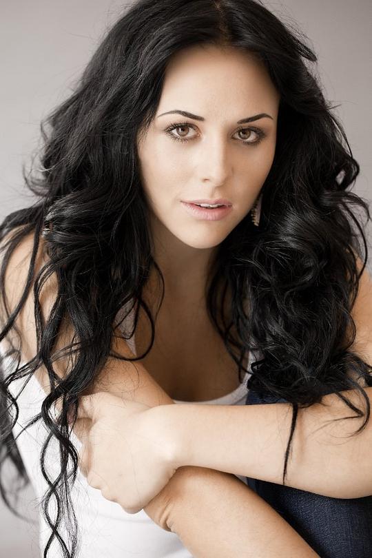 苏莉雅·韦加 Zuria Vega照片