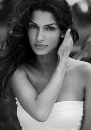 托尼娅·索提罗珀洛 Tonia Sotiropoulou照片