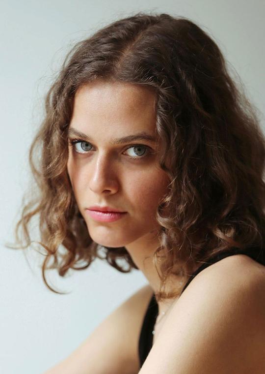 罗曼·德·斯塔本拉特 Romane de Stabenrath照片