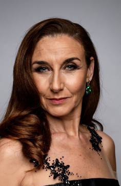 莫娜·马丁内斯 Mona Martínez照片