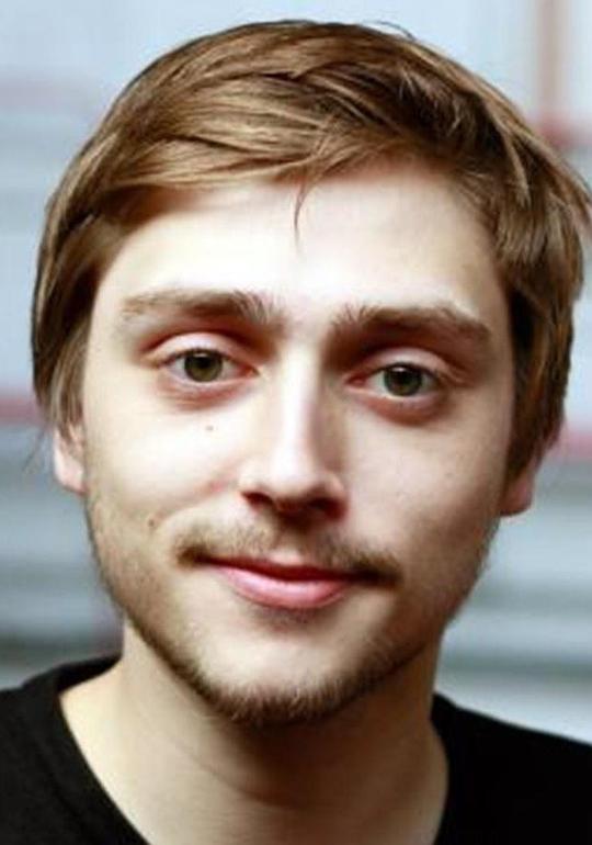 尼古拉斯·阿维尼 Nicolas Avinée照片