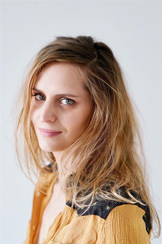 塞布丽娜·莎瓦 Sabrina Seyvecou照片