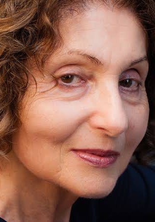 莉莉·布雷特 Lily Brett照片