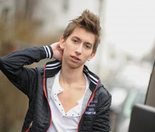 奥利弗·尤伊 Oliver Ewy照片