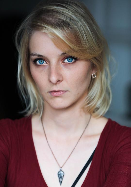 露易丝·莱赫里 Louise Lehry照片