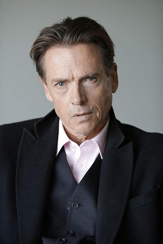 鲁伯特·韦恩-詹姆斯 Rupert Wynne-James照片