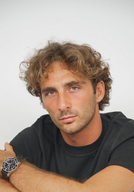 安德里亚·郭苏 Andrea Cossu照片