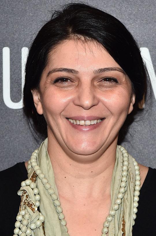 伊娅·舒格里亚什维利 Ia Shugliashvili照片