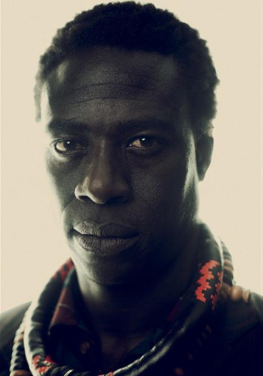 穆斯塔法·姆本格 Moustapha Mbengue照片