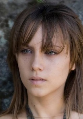 奥拉·加里多 Aura Garrido照片