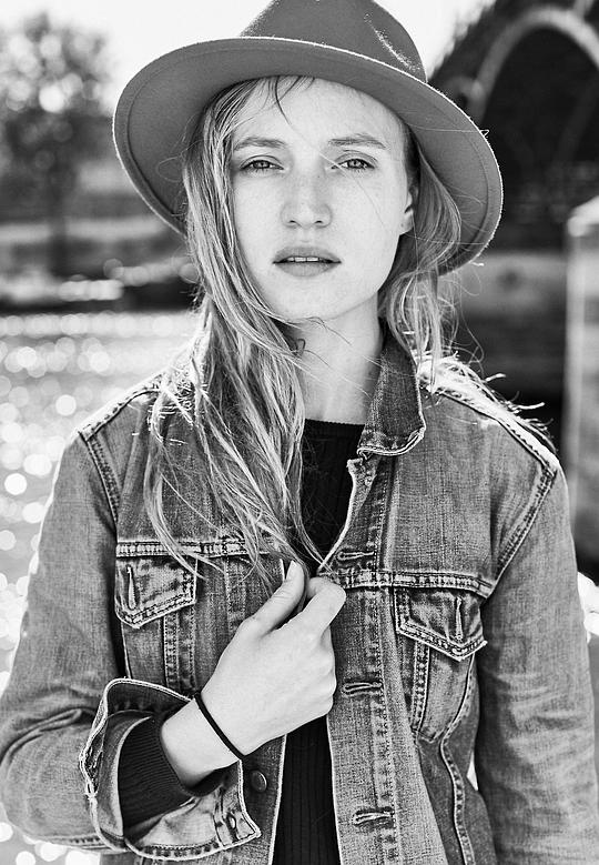 杰西卡·塞西 Jessica Cressy照片