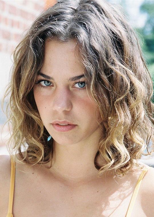 莎乐美·德瓦斯 Salomé Dewaels照片