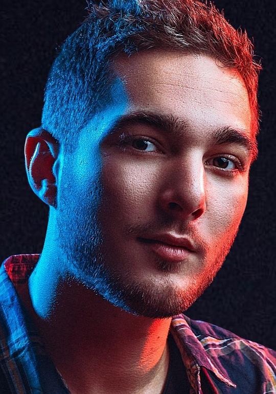 汤米·李·巴克 Tommy Lee Baïk照片