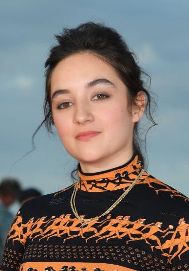 卢安娜·巴杰拉米 Luàna Bajrami照片