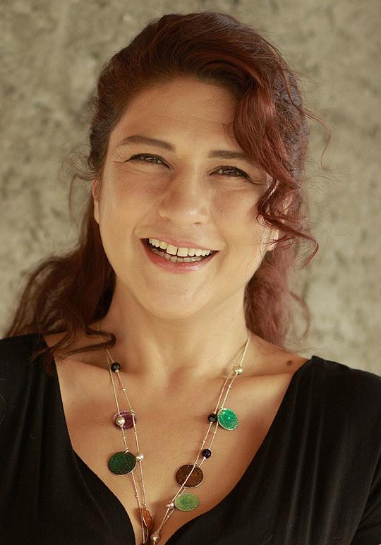 古尔辛·哈蒂汗 Gülçin Hatihan照片