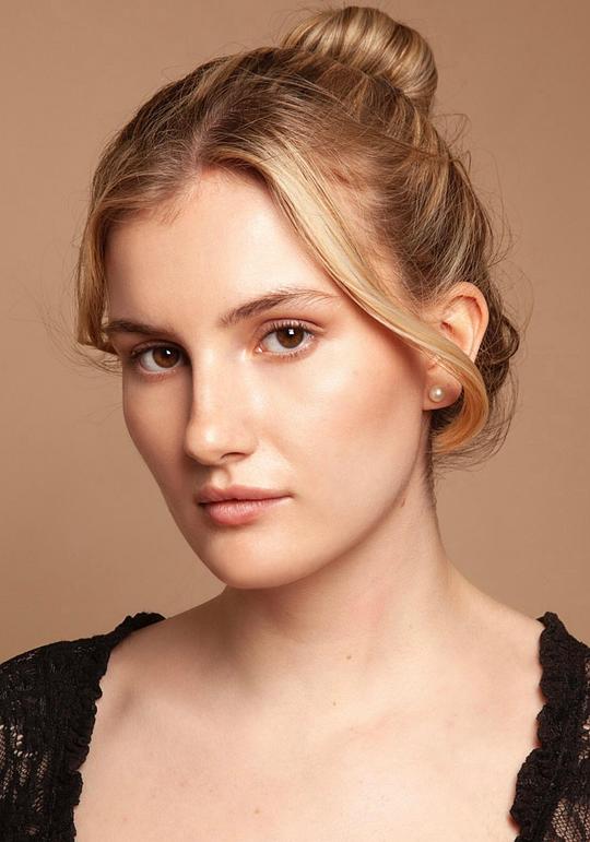 埃米·普尔舒斯 Amy Purshouse照片