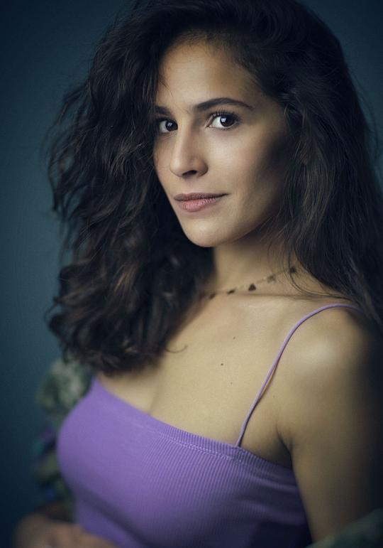 塞莱斯特·萨维诺 Celeste Savino照片