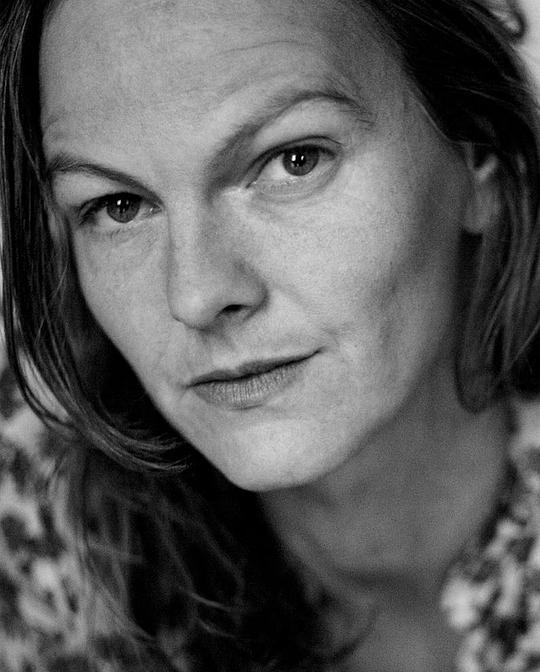 瓦莱丽·玛萨迪昂 Valérie Massadian照片