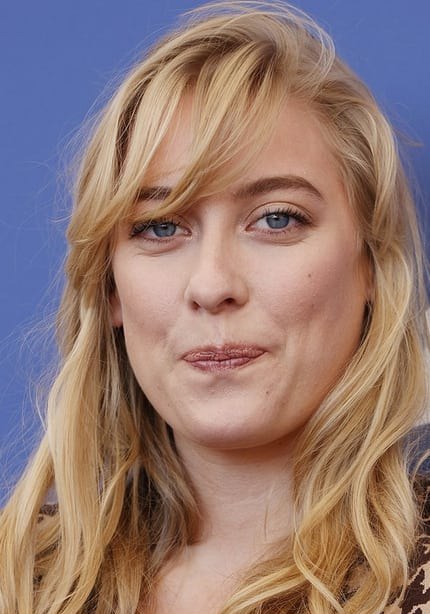 露易丝·奥利-狄奎罗 Louise Orry-Diquéro照片