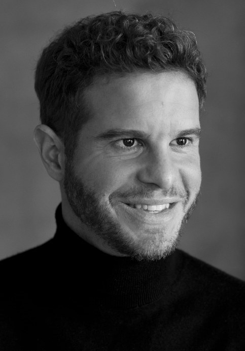 努诺·吉尔 Nuno Gil照片