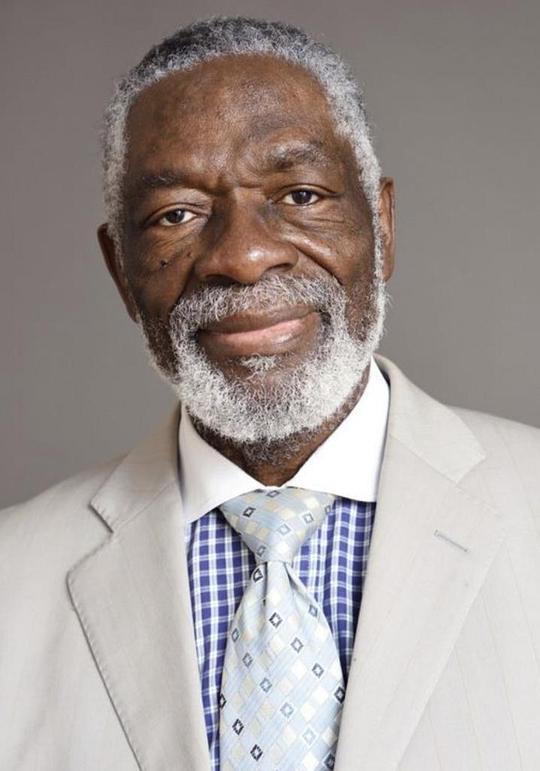 亚历山大·波波 Alexandre Boumbou照片