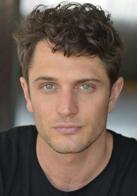 科林·伍德尔 Colin Woodell照片