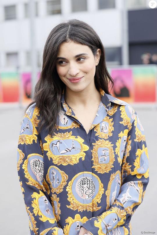 卡梅丽雅·乔丹娜 Camélia Jordana照片