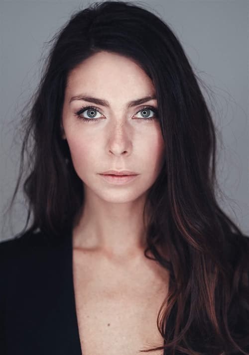 埃米莉·阿萨皮涅特 Emilie Arthapignet照片