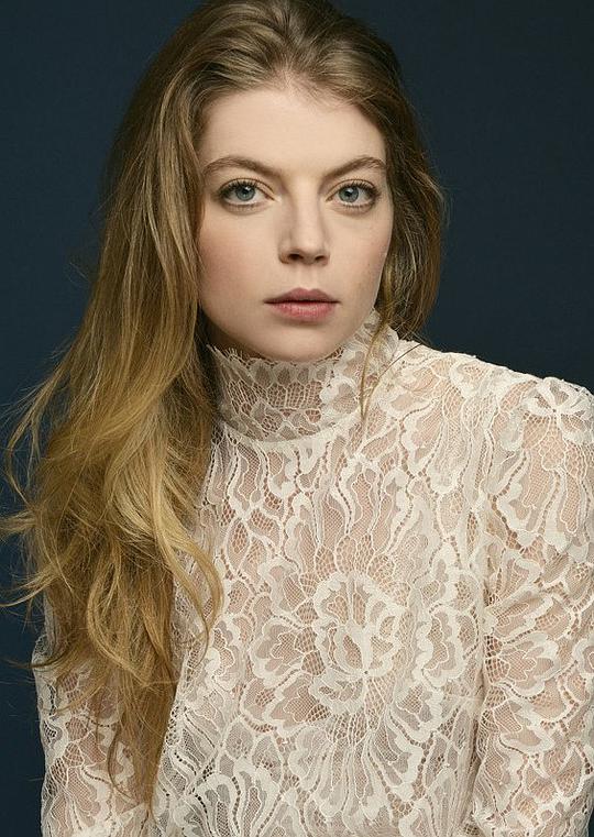 克莱门斯·布雷特彻 Clémence Bretécher照片