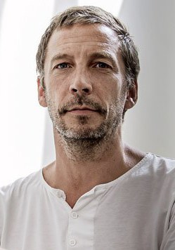 埃里克·鲍迪莱 Éric Baudelaire照片