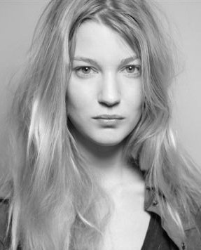 莫娜·瓦尔拉芬斯 Mona Walravens照片