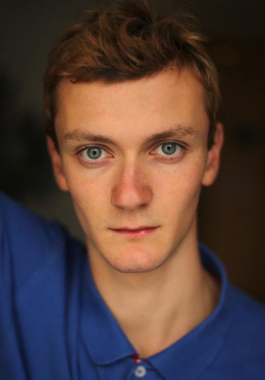 汤姆·利沃尔 Tom Rivoire照片